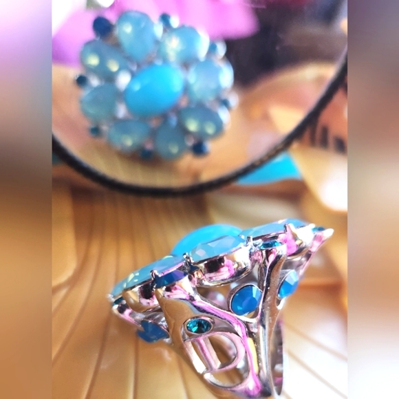 DIOR GLAM Turquoise Blues Silver MEGA Sparkly Rhinestones Gaudy Cocktail RING 2" - Picture 3 of 16